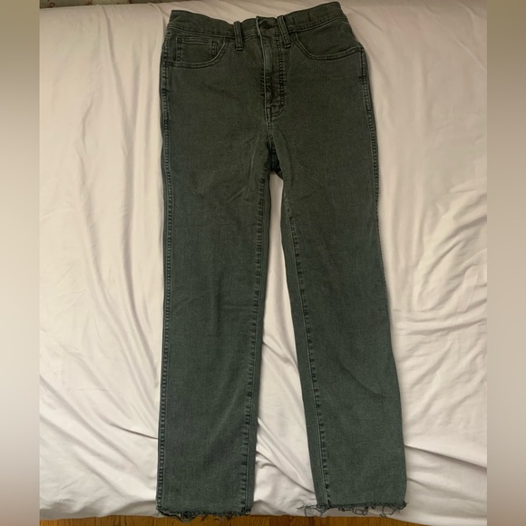 Madewell Stovepipe Jeans in Banberry wash: raw hem edition - Picture 4 of 5